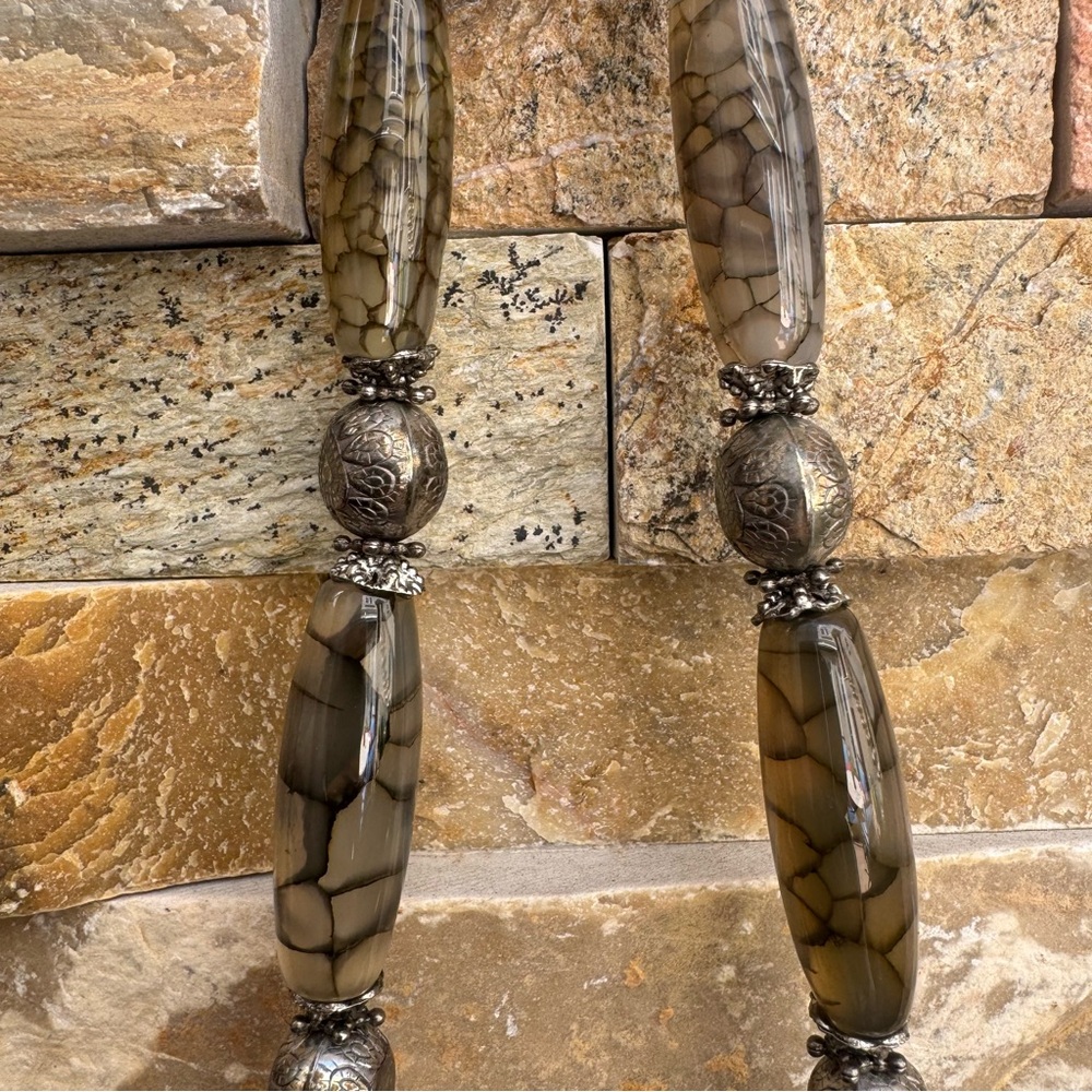 Beautiful Agate Statement Necklace - image 4